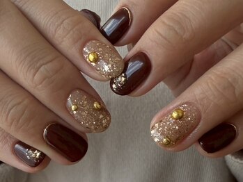 ボルドーネイル/ゴールドネイル