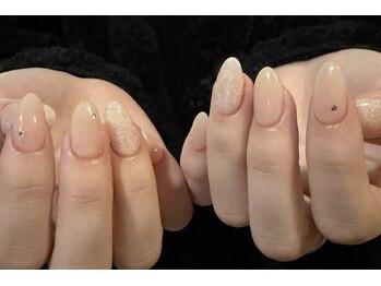 シンプルレースネイル