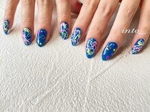 ネイルサロン イントゥ(into_)/ペイントアートブルー　カラフル