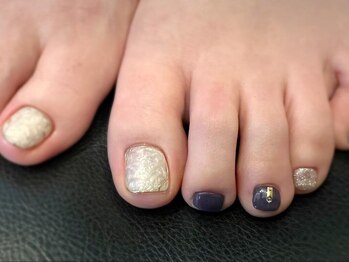 ネイルアンドアロマリャド(Nail&Aroma)の写真/素足を見せる季節だからこそ☆多数サンプルご用意♪お好きなものを選択可能◎何度も見たくなる可愛い足元♪