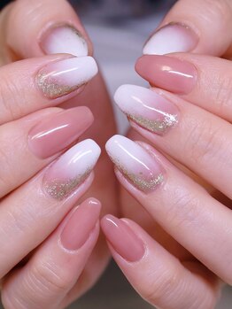 ペシェネイル(peche nail)/白グラデ