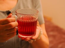 腸もみ専門店 女性専用お腹ほぐしサロン fuku【フク】西宮の雰囲気(施術後はハーブティーでホッと一息ついていただけます。)