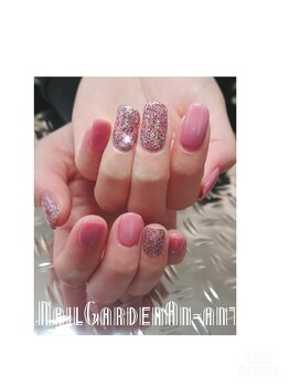 グリッターネイル