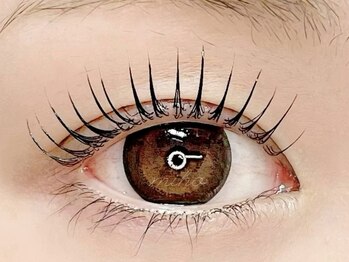 モレプラス(Molek plus)の写真/<実力派人気店！>予約殺到の次世代まつ毛パ-マ*根元からしっかり立ち上げるパリジェンヌラッシュリフト!