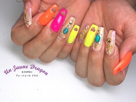 【ロングネイル】ネオンネイル