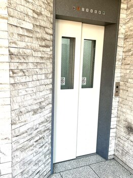 ベルファム(belle femme)/スーパー左横通路へ