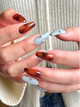 ココロネイル 半田山店(Cocolo nail)の写真/お持ち込みデザイン歓迎♪フィルイン/ベース一層残しで自爪に優しい施術★<ハンドデザインフリー¥6,600~>