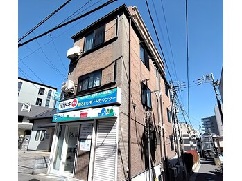 名のないサロン/浦和駅北口徒歩20秒／301号室