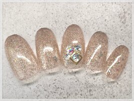 【フラッシュ×ビジューネイル】