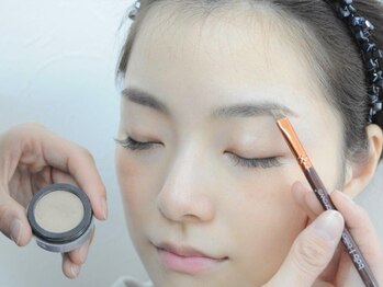 シャレール 新潟青山店(Chareir)の写真/初回限定★【美眉毛スタイリング(WAX脱毛1回込)￥4950】3週間お手入れいらずの眉に変身♪メイク時短にも◎