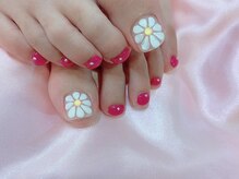 フィオナ 大久保店(Fiona)/ぷくぷくフラワーフットネイル