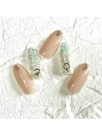 キラキラベージュネイル