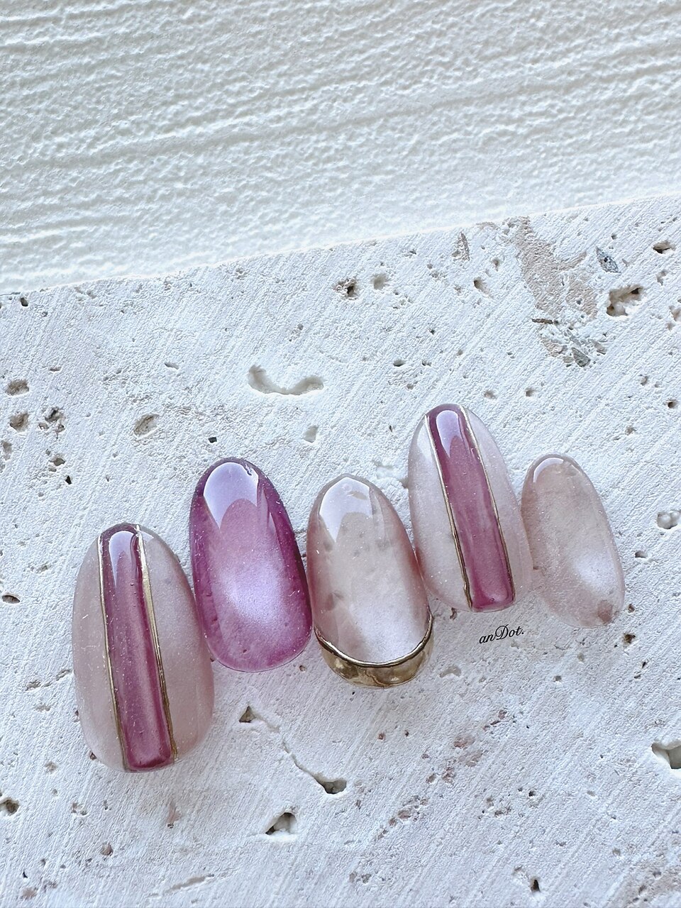 ニュアンスネイル ドット柄 ぷっくり ちゅるん ネイルチップ ハンドメイド