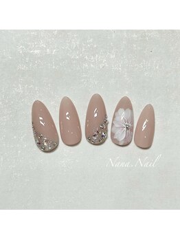 ナナネイル(Nana.Nail)/ベージュカラーフラワーネイル