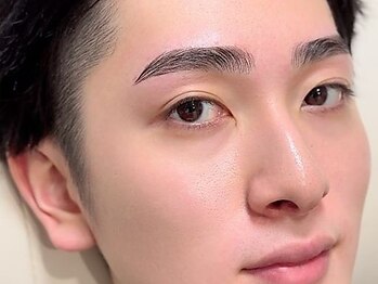 エムディアリリー 栄店(M DIALILY.)の写真/【似合わせ眉】眉毛の自己処理難しいですよね！張り付かない眉毛パーマで顔全体の左右差を整え印象大幅UP☆