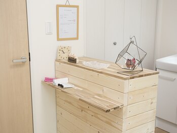 マカナニ(Makanani)/【まつげパーマ/マツエク】受付