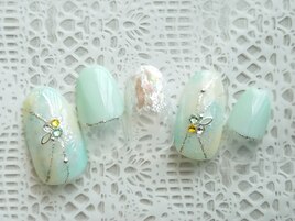 華やかなジェルネイル☆