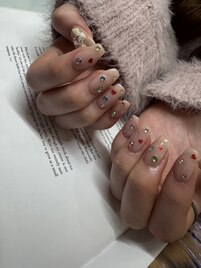 カラフルビジューネイル
