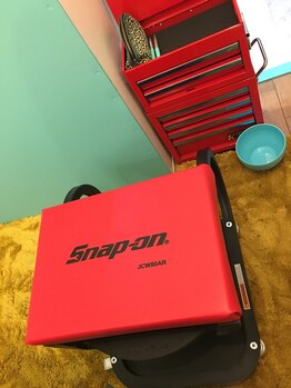 マタキデザイン(mataki design)/エステではありえない椅子！