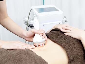 輝 らいとの写真/【くびれ×全身バランスでモデル体型へ】お腹・ウエスト集中ケアで引き締め、憧れのくびれ美人に☆