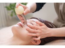 ミイシャ(miisha)の雰囲気（人気No１！ 表情筋にやさしくアプローチしお顔の印象を整えます）