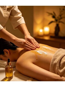 Body Care 雅 大船店【完全個室ヘッドスパ/整体/肩こり/リンパマッサージ/毛穴/小顔】の写真/【ガチガチの首肩こりに】ヘッドスパ×頭浸浴×アロマリンパマッサージで、重だるい不調を根本からケア！