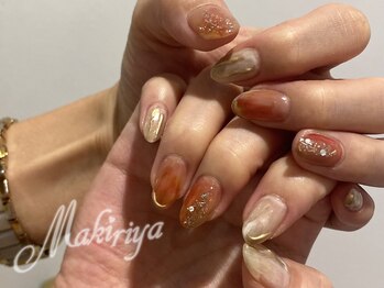 マキリヤ 原宿店(Makiriya)/ミラーぷっくりニュアンスネイル