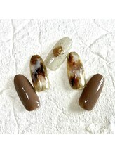 ミュナ(myuna)/ゴージャスタイダイネイル