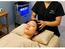 トウキョウビューティーラボ(TOKYO BEAUTY LABO.)の雰囲気（ドライヘッドスパ施術写真）
