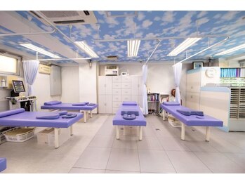 メディカル ブルー整骨院/ご相談でカーテンで仕切ることも