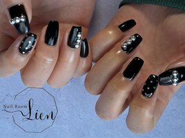 black nail