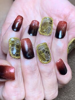 エンヴィ(ENVY)/パイソンネイル