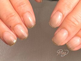 大人の指先を彩る絶妙グレージュ