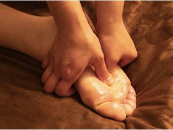 マルレ アイサロン 三軒茶屋(MARLE eyesalon)/【リラク】足ツボ・むくみに！