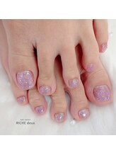 リッシュ ドゥ(RICHE deux)/キラキラピンクでフットネイル