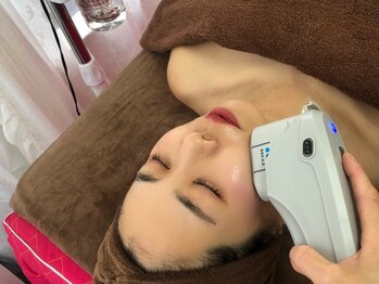 サロンドシェリー(salon de cherie)/小顔