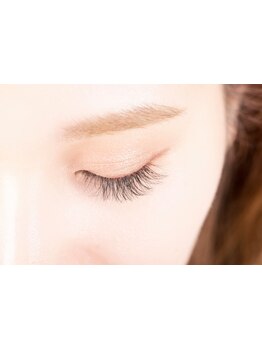 ナチュラル上品な目元にしたい