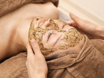 サロンワイアネシス(Salon y ANESIS)/ハーブピーリング