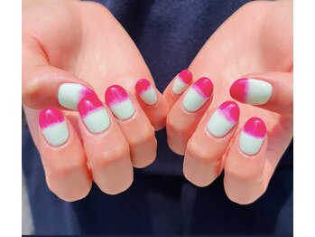 ハズグラスネイル(Haze Grass nail)/グリーン×ピンクグラデーション