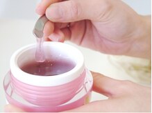 クレヴィア(CREVIA)/ジュエリージェリー美容液使用