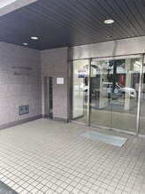 エクシアホワイトニング 名古屋金山店/サロンマンション入口