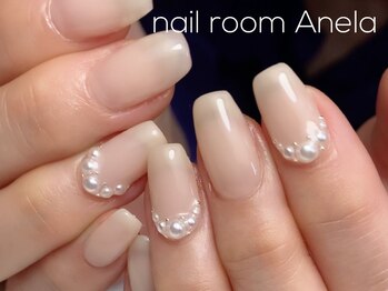 nail room Anela