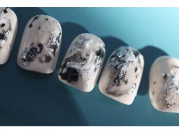 クロ(KURO)/絵画ネイル