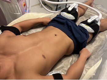 シェリール(CHIRIEUR)の写真/【メンズ痩身もお任せ下さい！】インナーマッスル強化痩身で、理想の腹筋を手に入れる！
