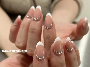 ネイルドットスタジオ 堺筋本町(NAIL DOT STUDIO)/キラキラフレンチ