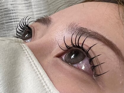 Lyspois【LEDマツエク/まつげパーマ/毛穴洗浄/ピーリング】の写真