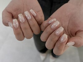ホワイトオーロラネイル
