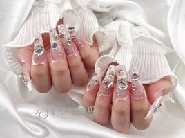 宝石ネイル