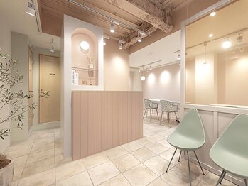 シー(She)の写真/駅近の好立地で、お仕事帰りやお買い物ついでにも通いやすい♪当日予約OK◎持ち込みデザイン可能☆