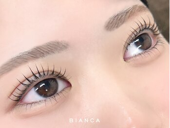 ビアンカ 新所沢店(Bianca)の写真/カールデザイン、立ち上げデザイン選べます♪自然で上品なお目元に★フラットラッシュもおすすめ◎